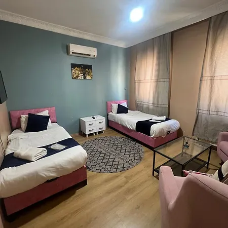 Taksim Aconomy * Κωνσταντινούπολη